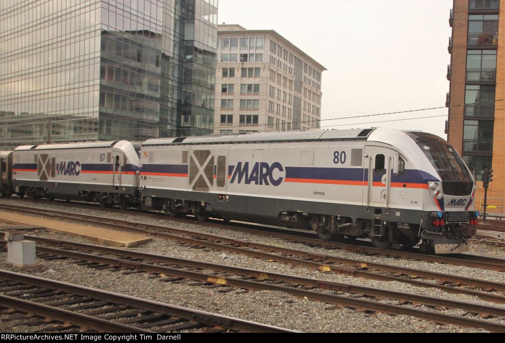 MARC 80, 87 await rush hour